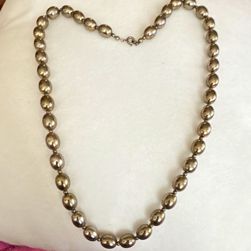 Vintage Silver Tone Oval Bead Strand Necklace Polished Metallic Statement Chain
